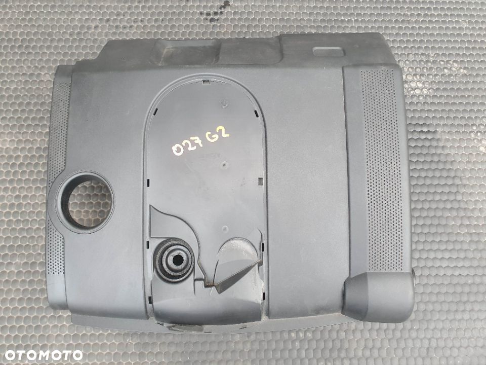 Pokrywa 03C129607 06A103638A Silnika Obudowa Oslona 1.6 FSI  VW Golf 5 V Touran - 1
