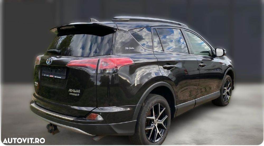 Toyota RAV4 - 6