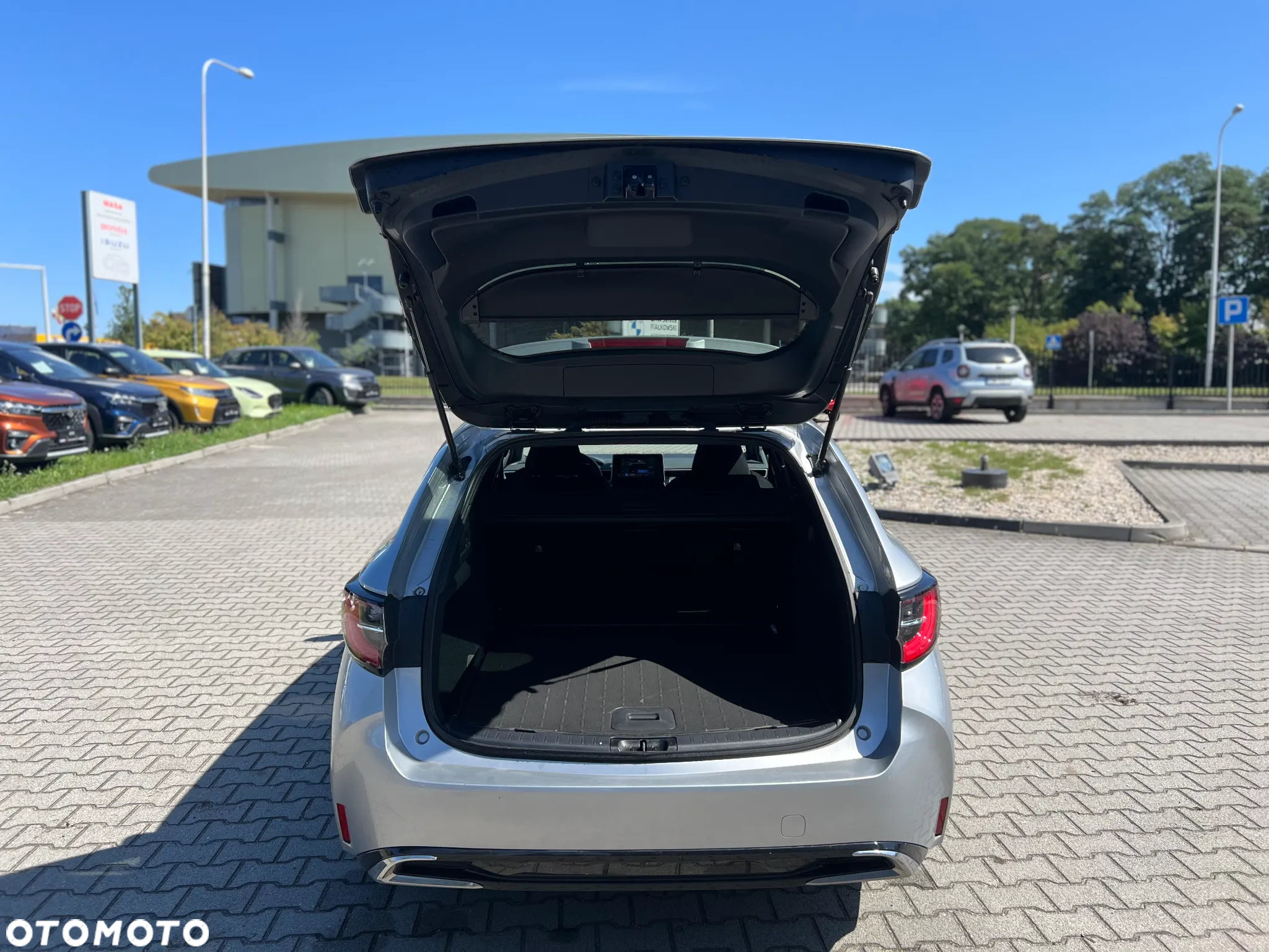 Suzuki Swace 1.8 Hybrid Premium Plus CVT - 22