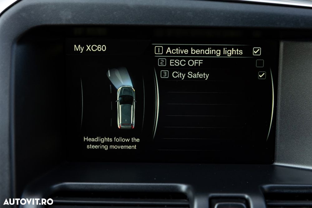 Volvo XC 60 D4 AWD Geartronic Summum - 30