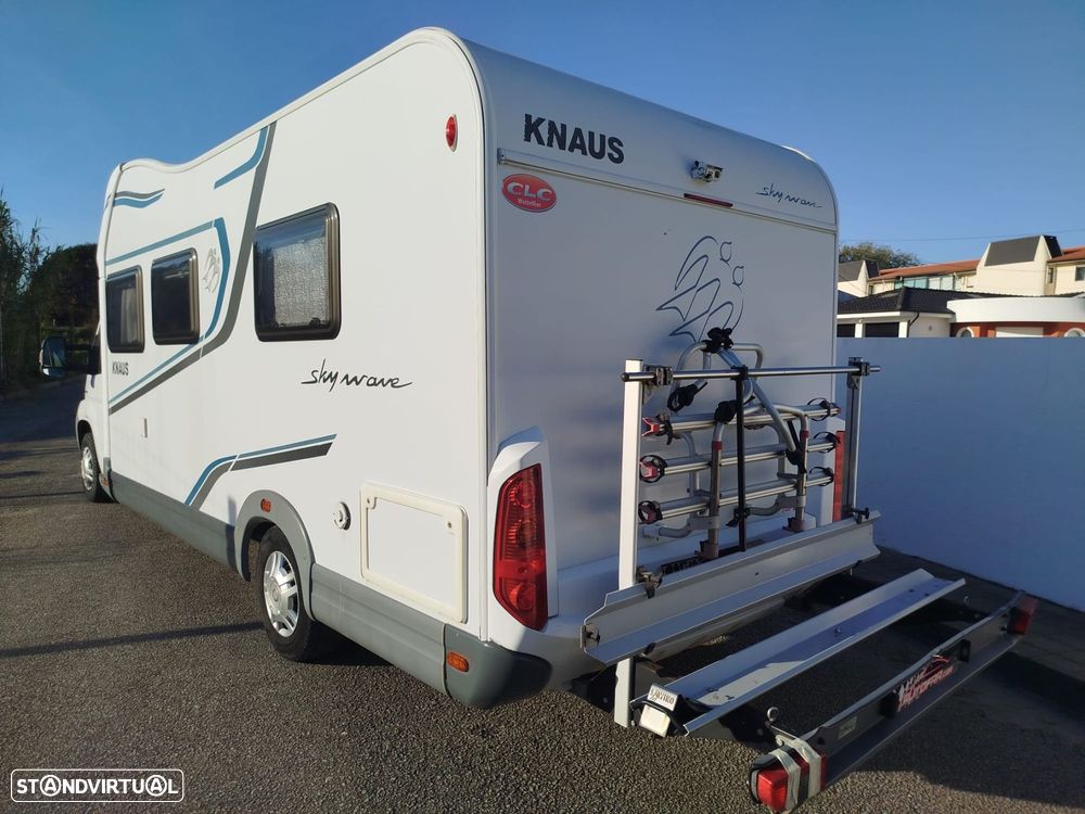 Knaus Südwind Sky wave.  Cama basculante E SUÍTE - 2