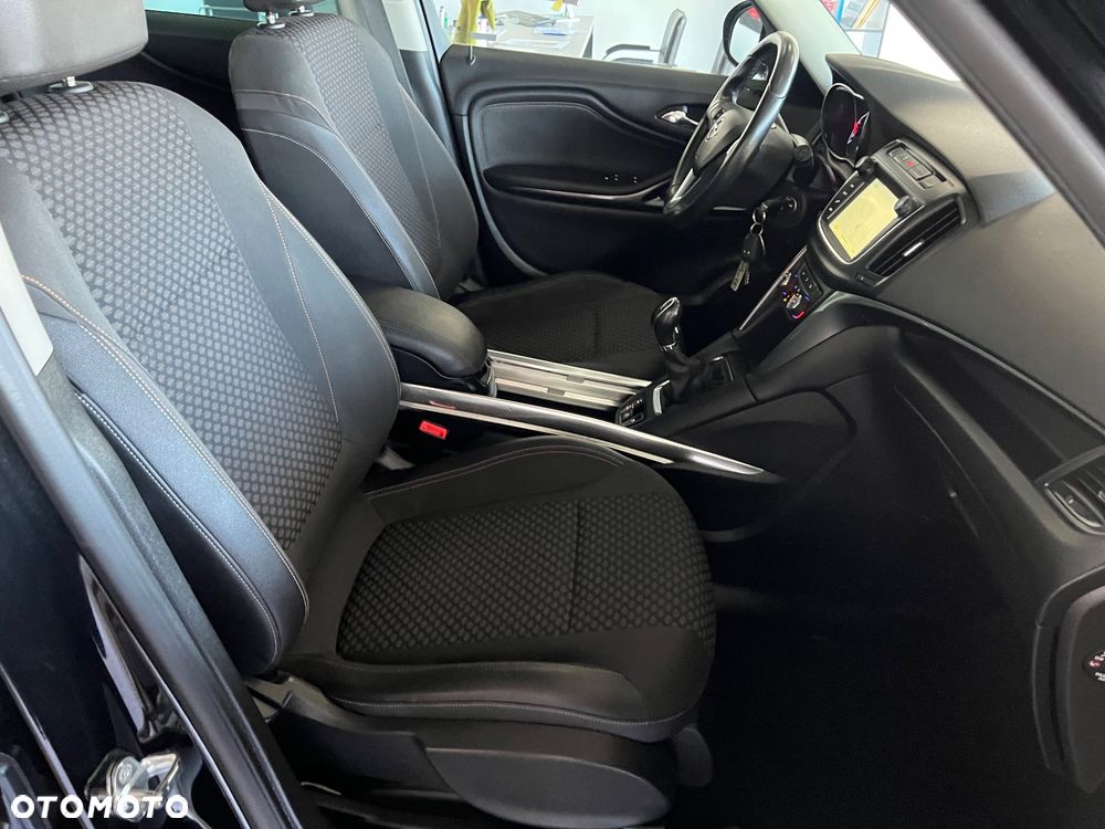 Opel Zafira - 36