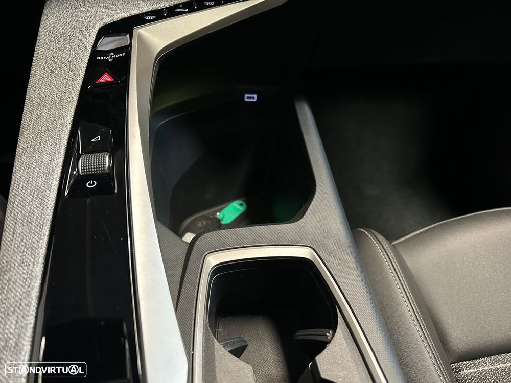 Peugeot 3008 1.2 Hybrid Allure e-DCS6 - 31