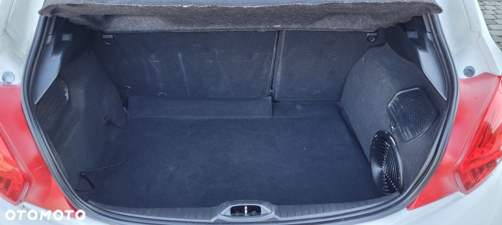 Peugeot 208 1.6 THP GTi - 22