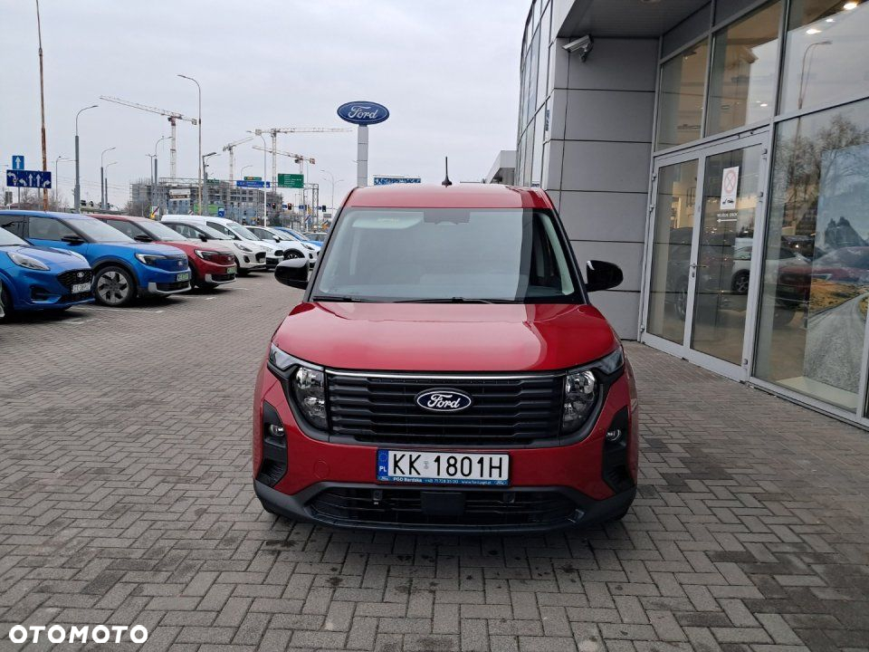 Ford Transit Courier - 12