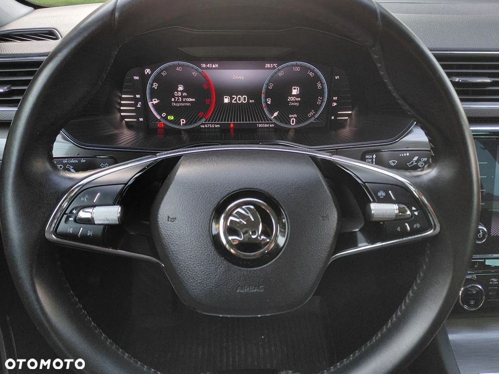 Skoda Superb 2.0 TDI SCR 4x4 Style DSG - 28