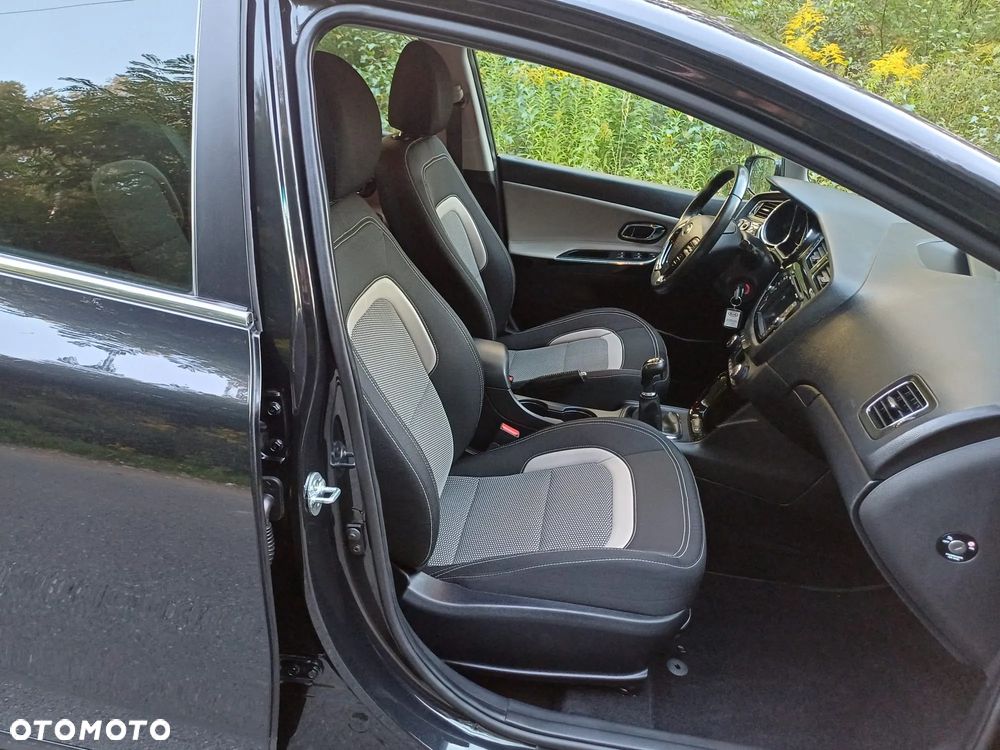 Kia Ceed - 16