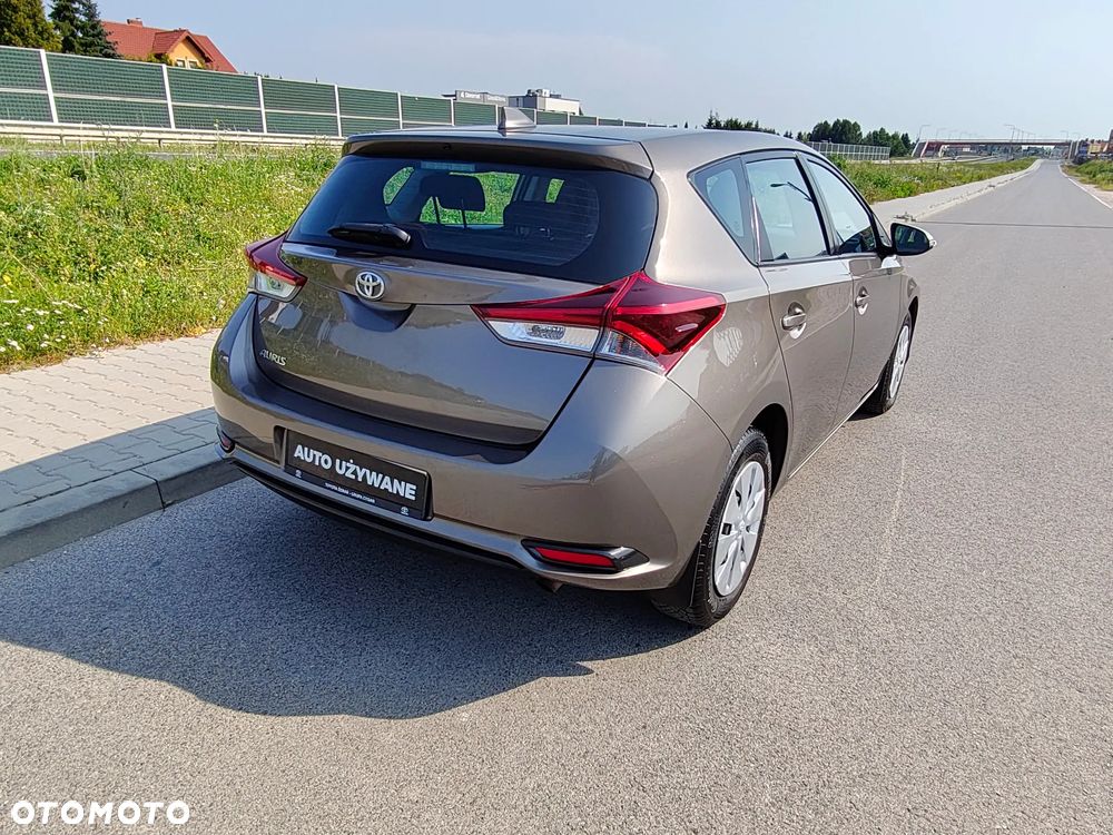 Toyota Auris 1.6 Classic Plus - 30