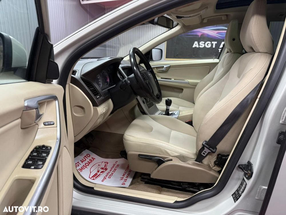 Volvo XC 60 2.4D AWD - 11