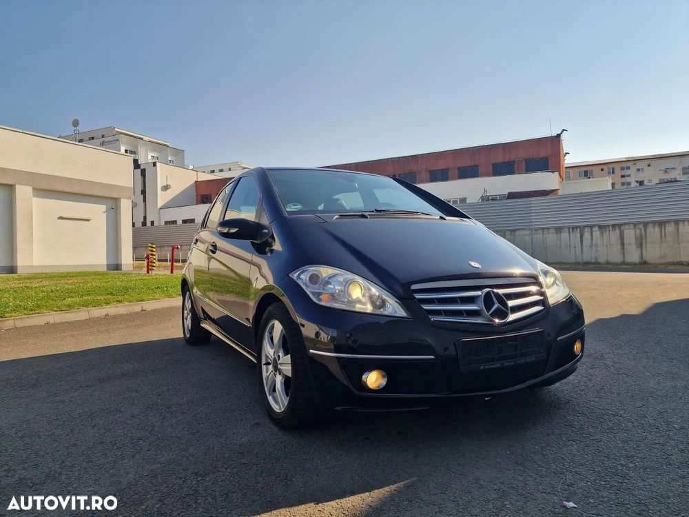 Mercedes-Benz A 180 - 30