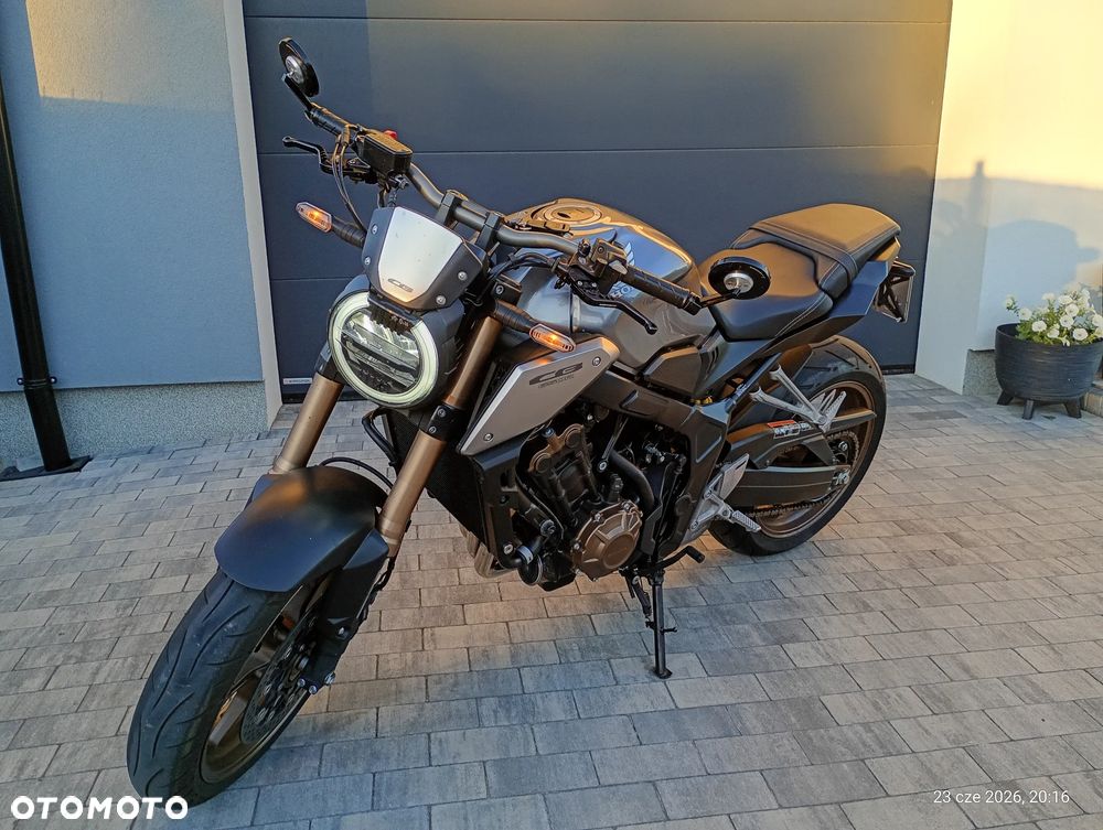 Honda CB - 2