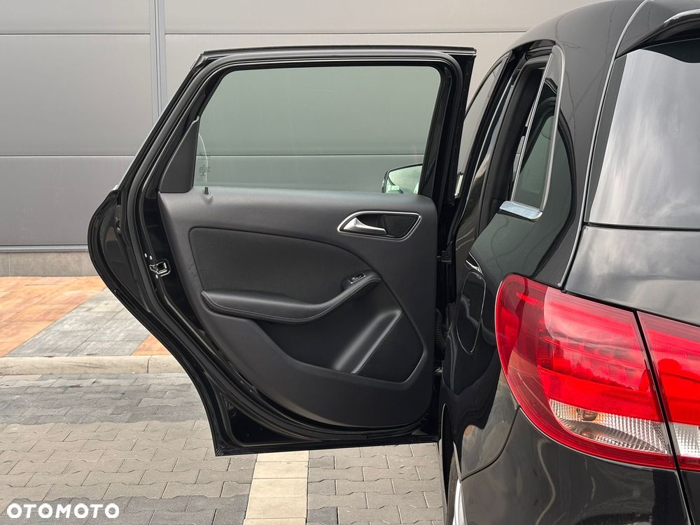Mercedes-Benz Klasa B 180 CDI BlueEFFICIENCY Edition Style - 31