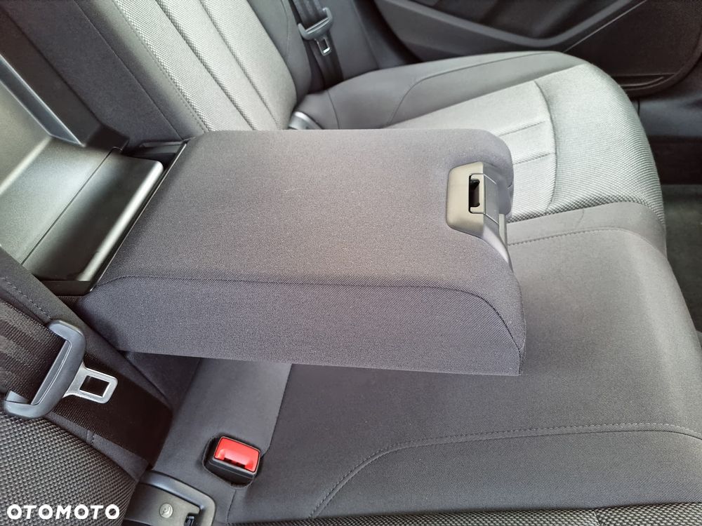 Audi A4 ver-avant-2-0-tdi-s-tronic - 39