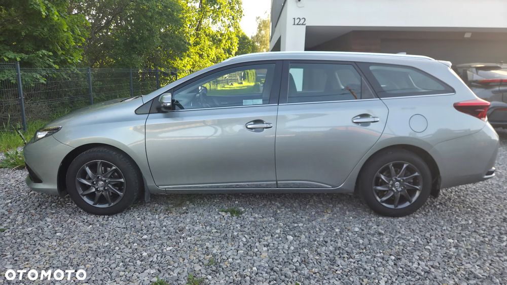 Toyota Auris 1.6 Comfort - 5