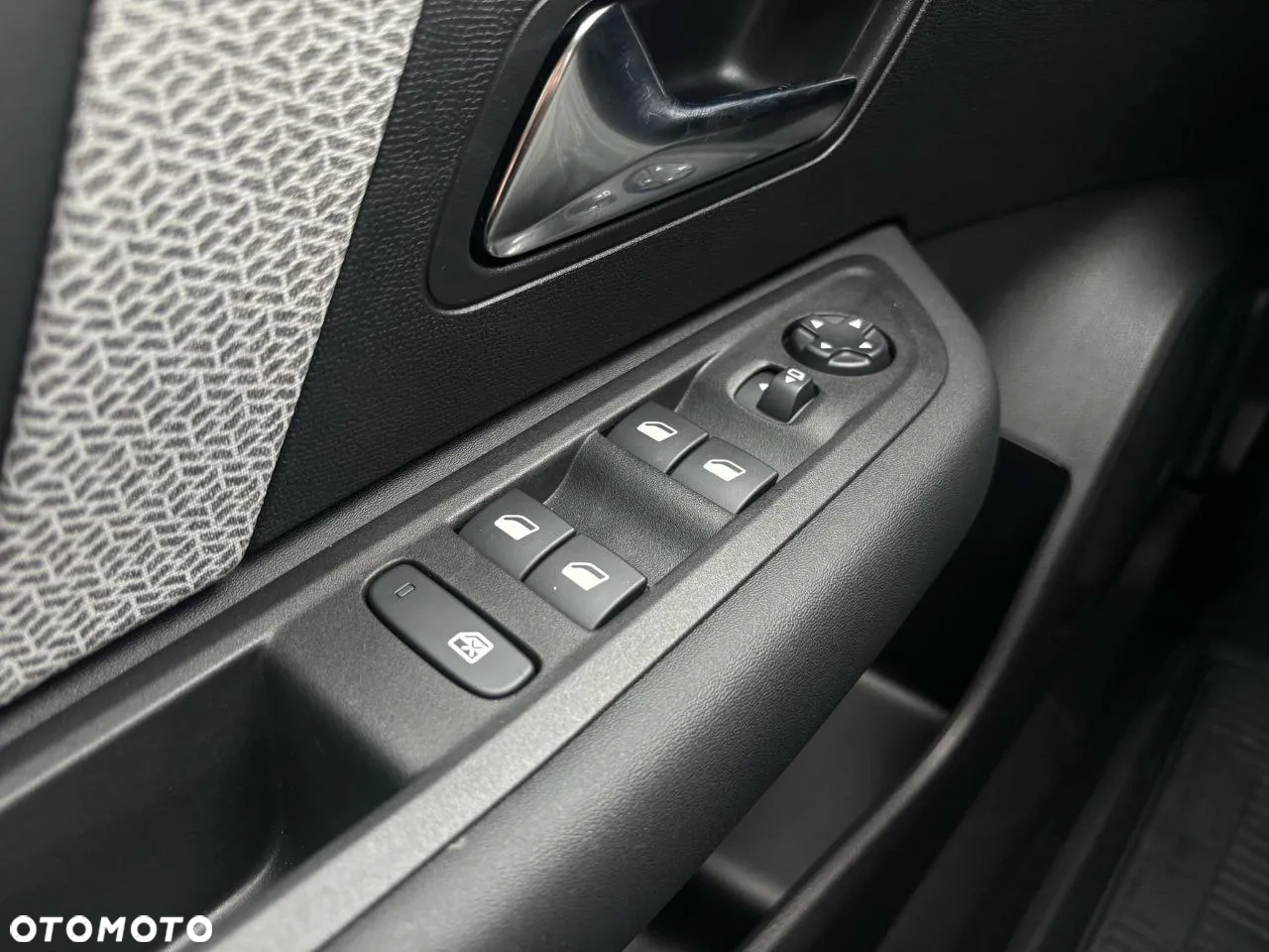 Citroën C4 1.2 PureTech Plus S&S EAT8 - 13