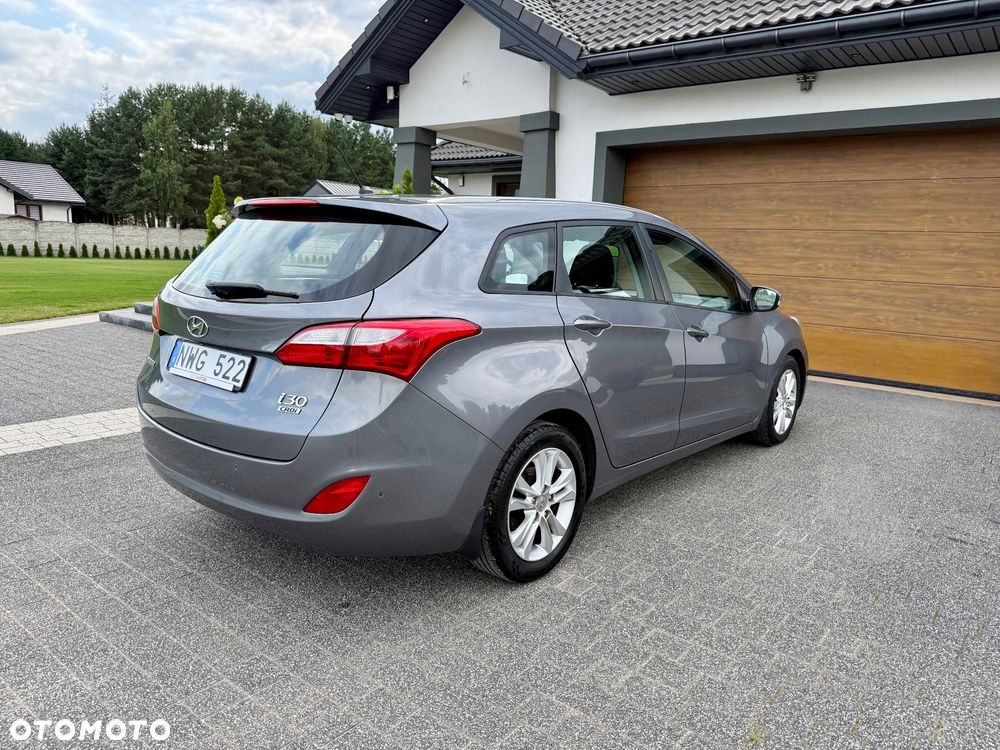 Hyundai i30 i30cw 1.6 CRDi Intro Edition - 13