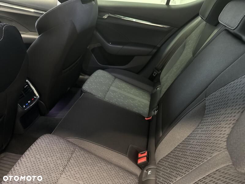 Skoda Octavia 2.0 TDI 4x4 Style DSG - 22