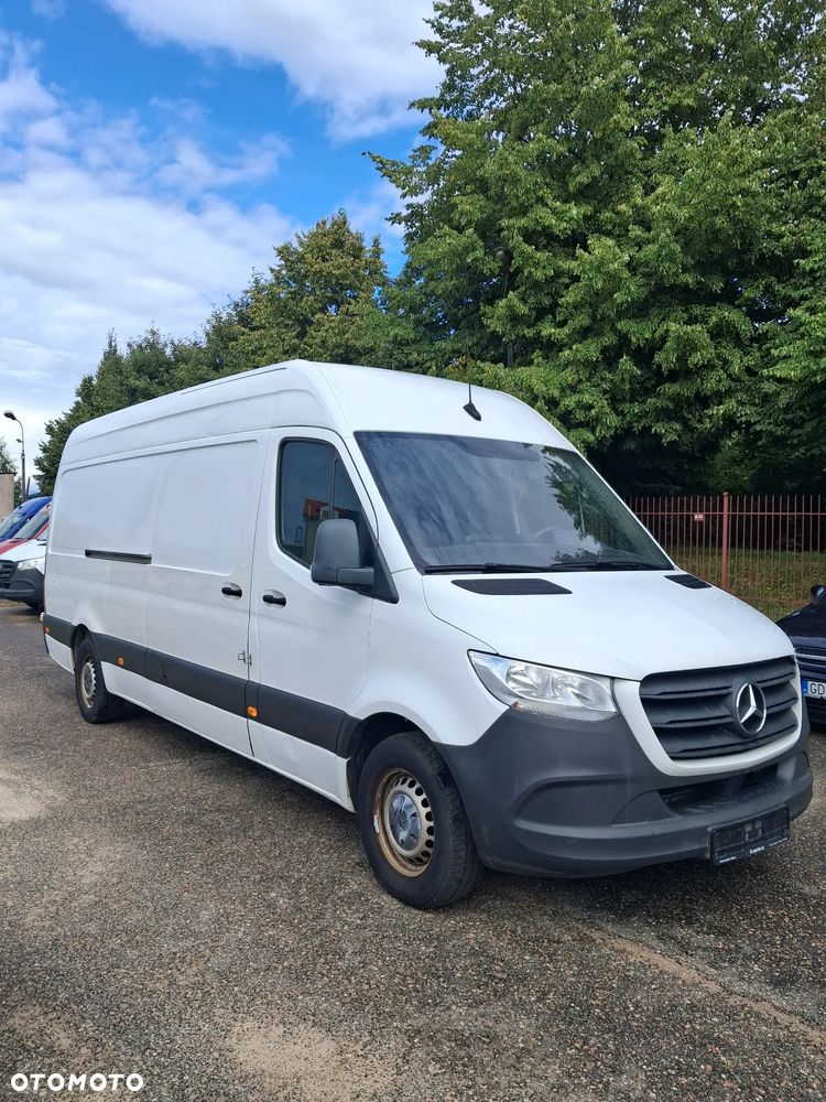 Mercedes-Benz Sprinter - 2