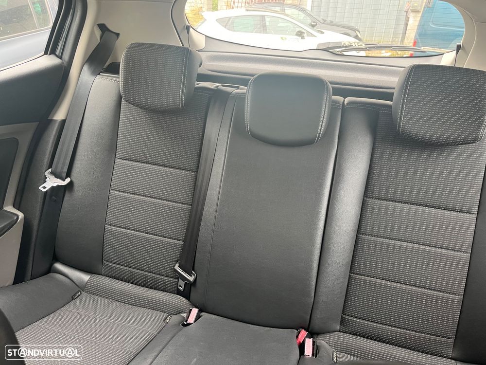 Renault Mégane 1.5 dCi Dynamique - 8