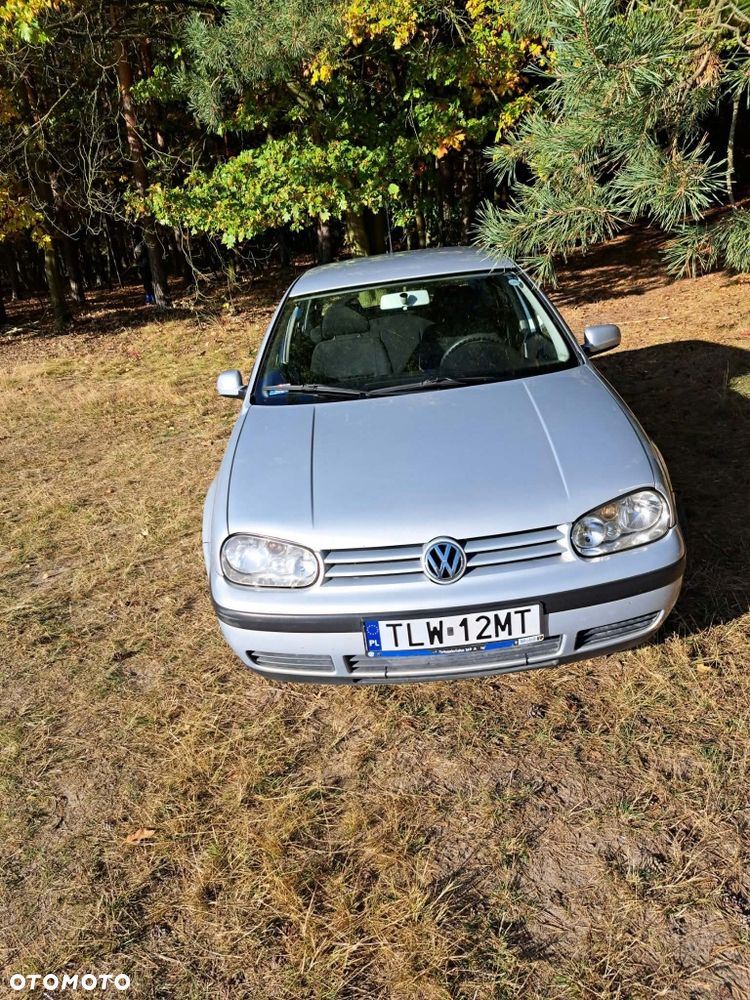 Volkswagen Golf - 4