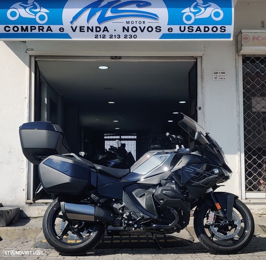 BMW R 1300 RT Triple Black - 1