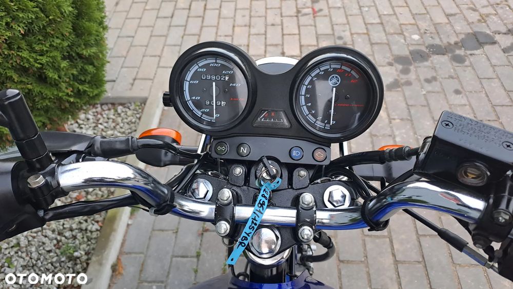 Yamaha YBR - 8