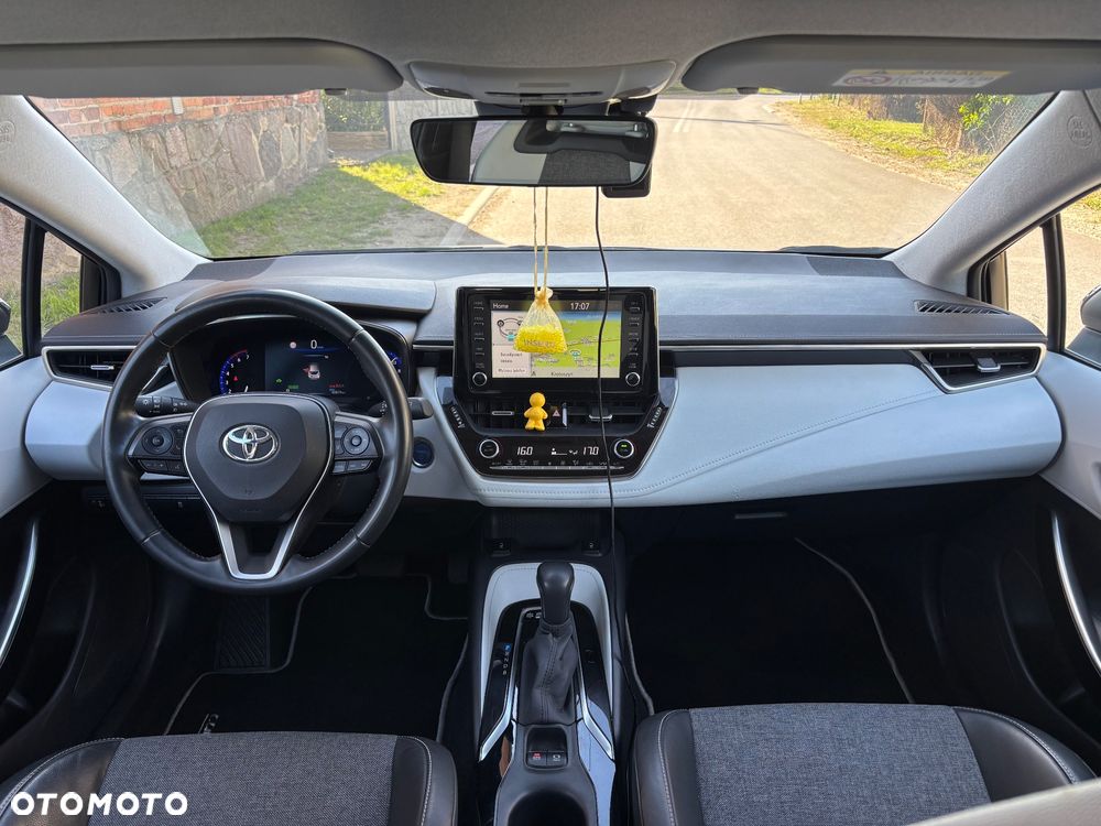 Toyota Corolla 1.8 Hybrid Selection - 11