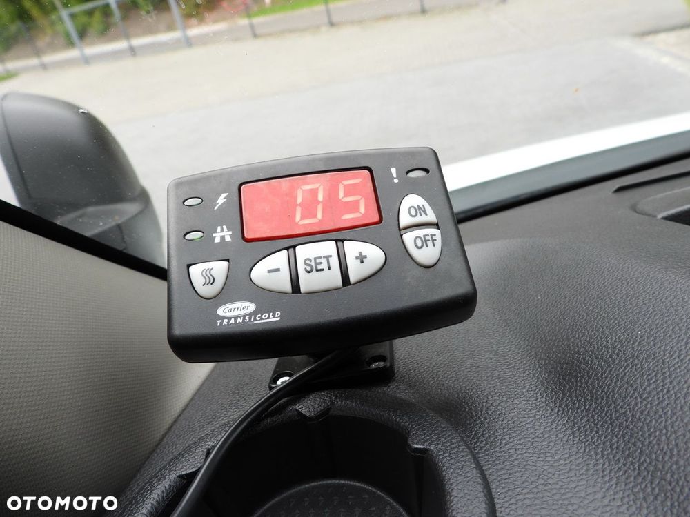 Renault MASTER CHŁODNIA KONTENER 1*C LEDY KLIMATYZACJA  165KM - 36