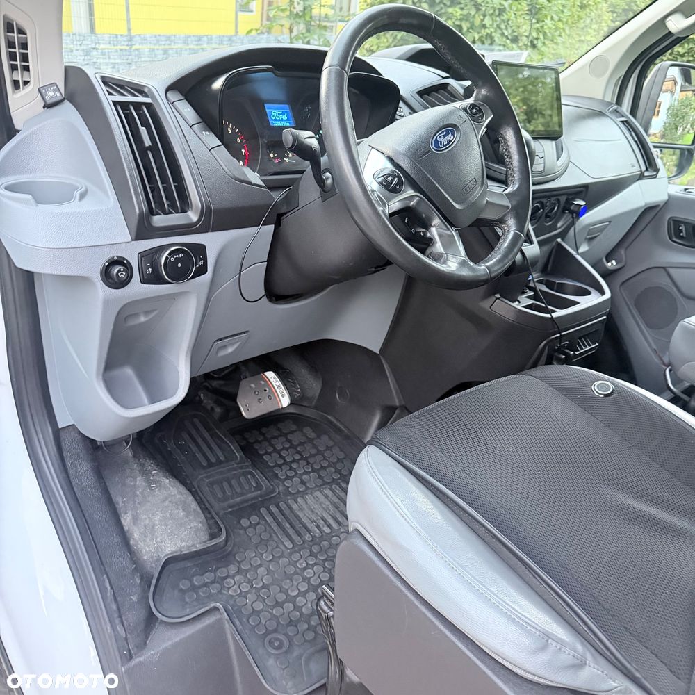 Ford Transit - 11
