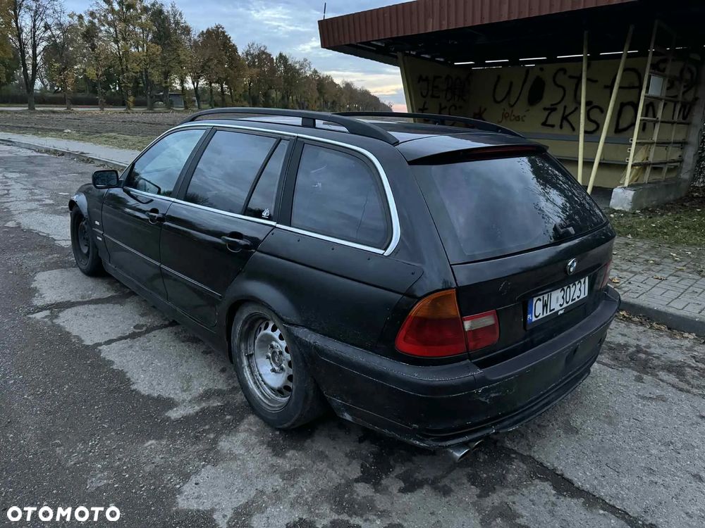 BMW Seria 3 320i Touring - 5