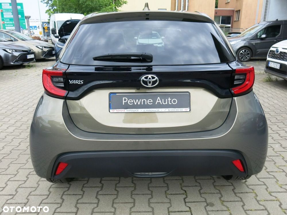 Toyota Yaris - 4
