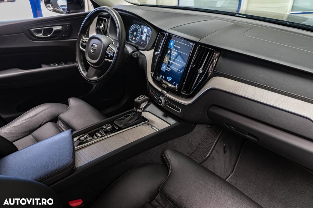 VOLVO XC60 2020 — imagine 6