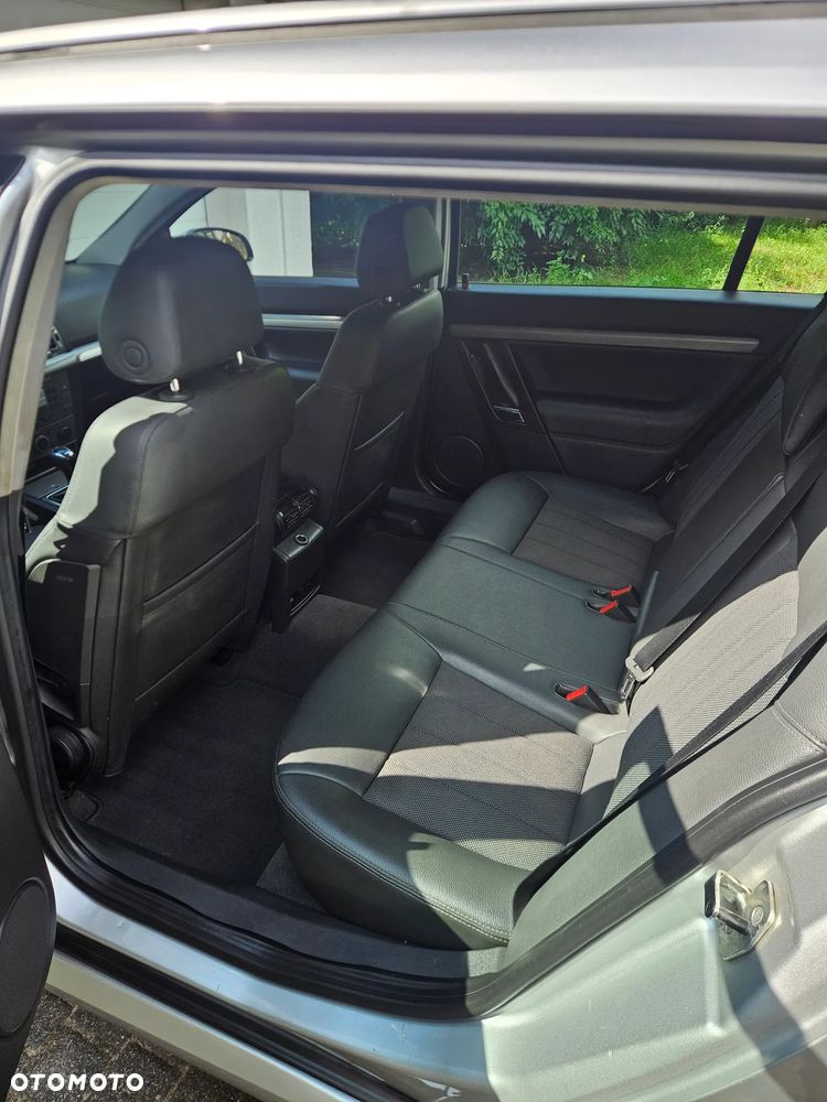 Opel Vectra 1.9 CDTI Cosmo - 11