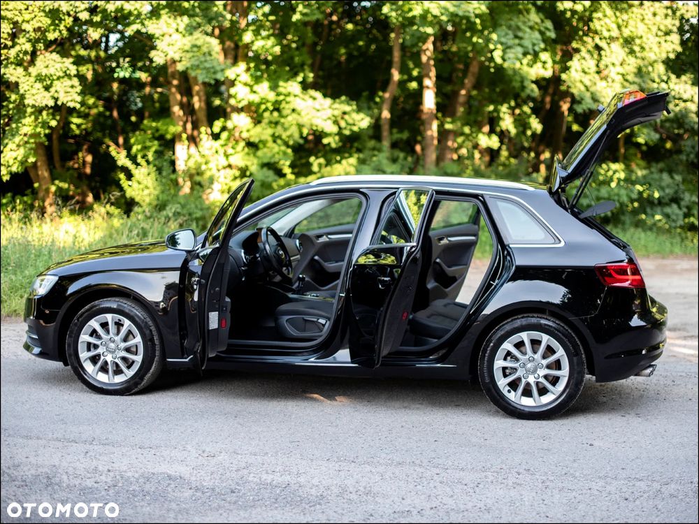 Audi A3 Sportback - 13