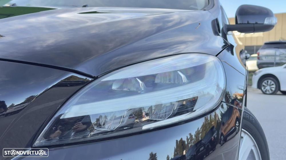 Volvo V40 - 13