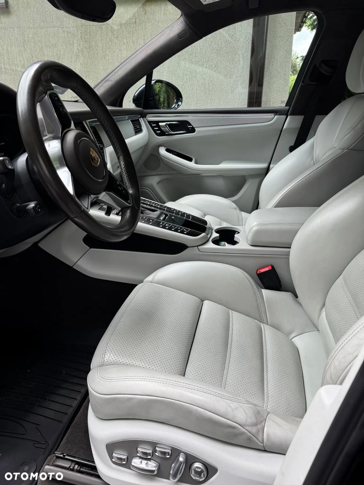 Porsche Macan - 6