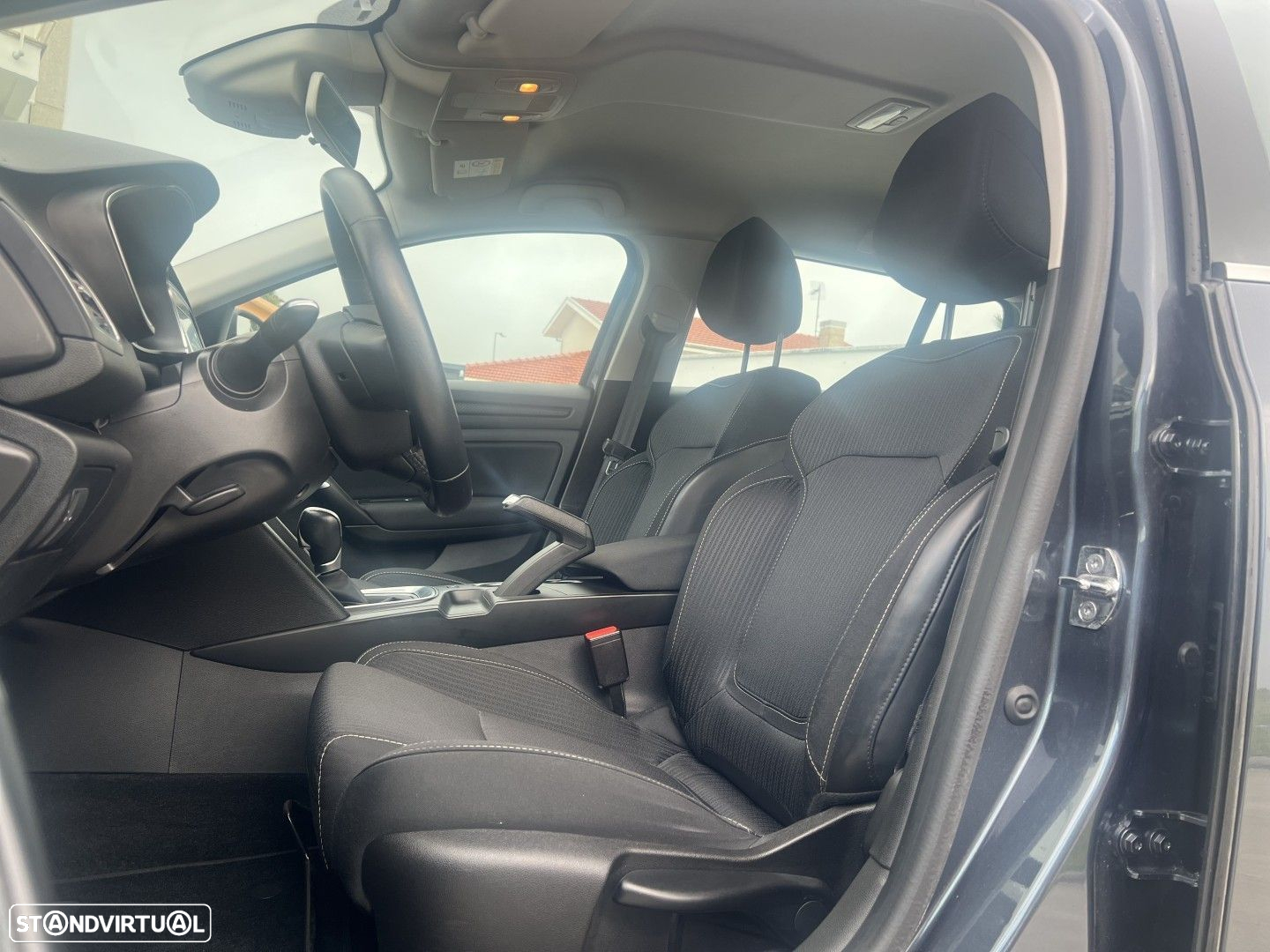Renault Mégane 1.5 Blue dCi Intens EDC - 10