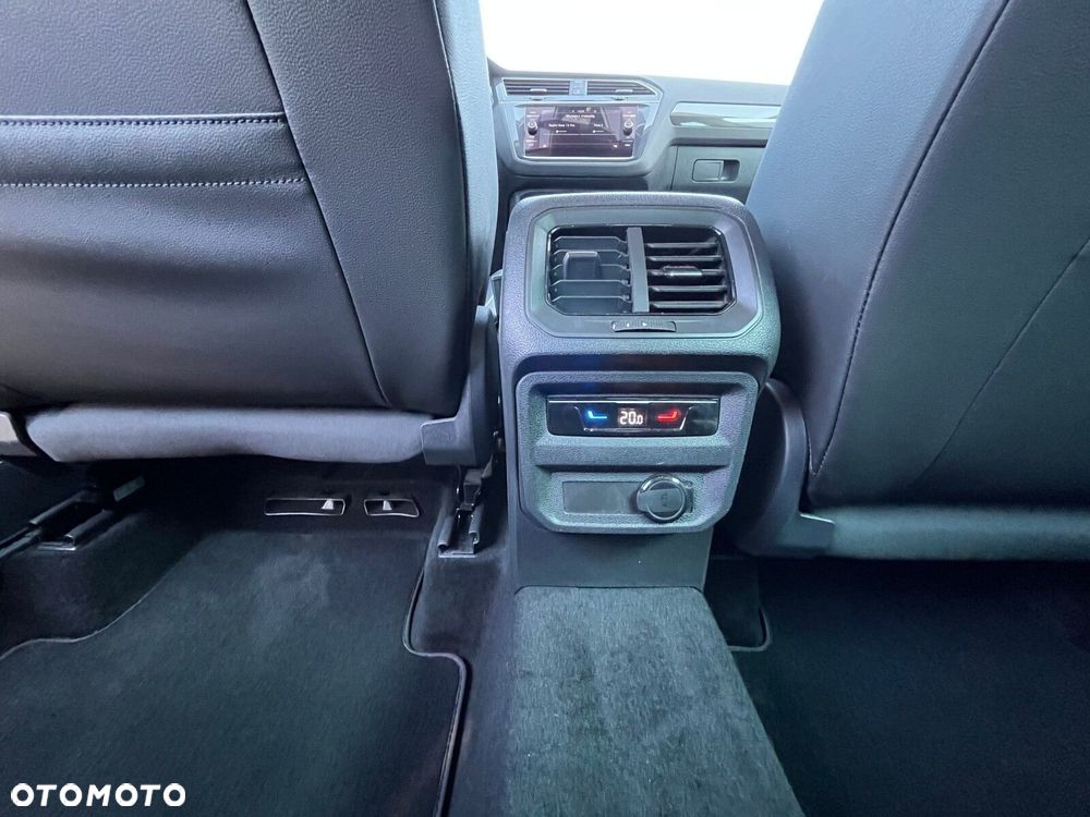 Volkswagen Tiguan - 17