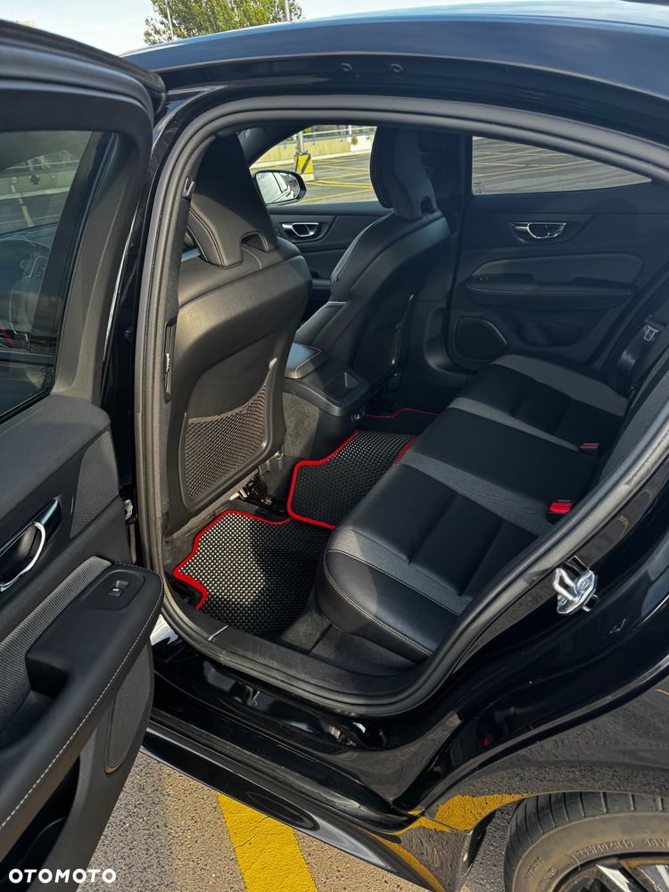 Volvo S60 T5 R-Design - 14