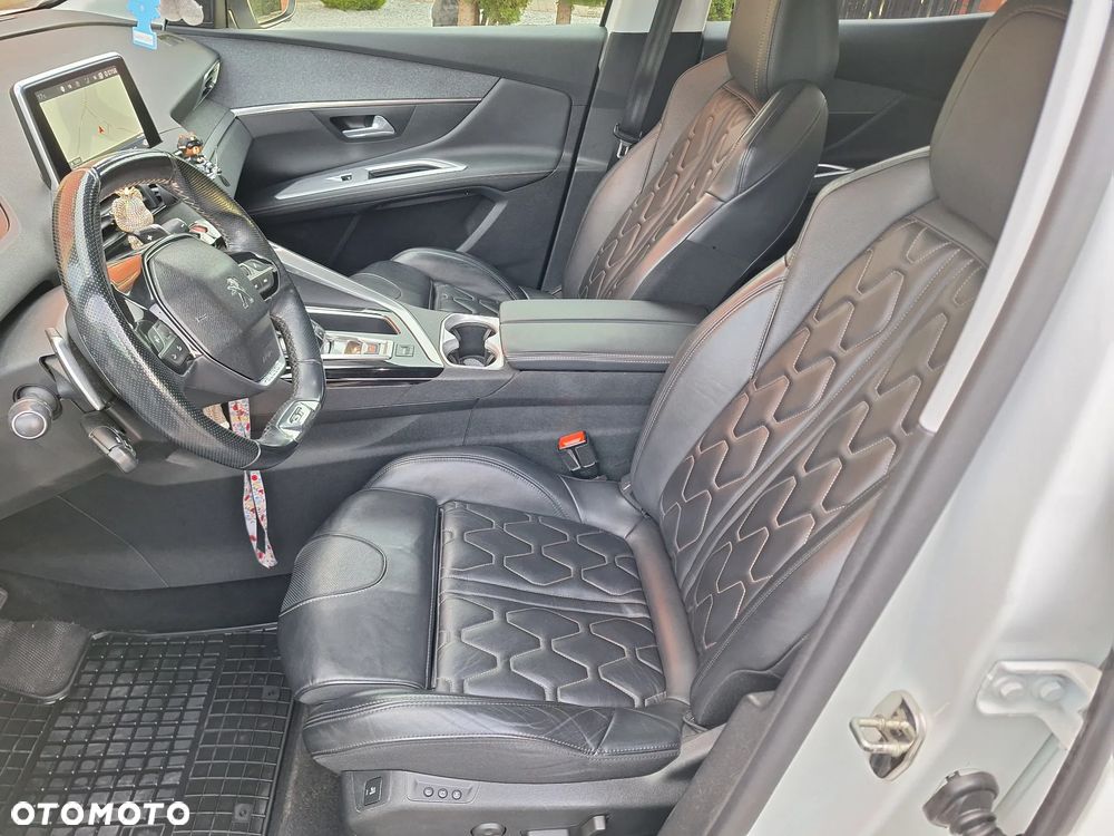 Peugeot 3008 - 16