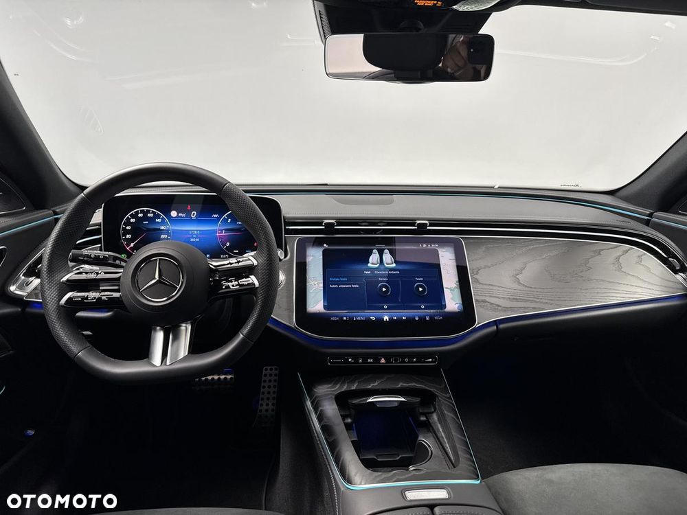 Mercedes-Benz Klasa E 220 d 4Matic 9G-TRONIC Edition AMG Line - 25
