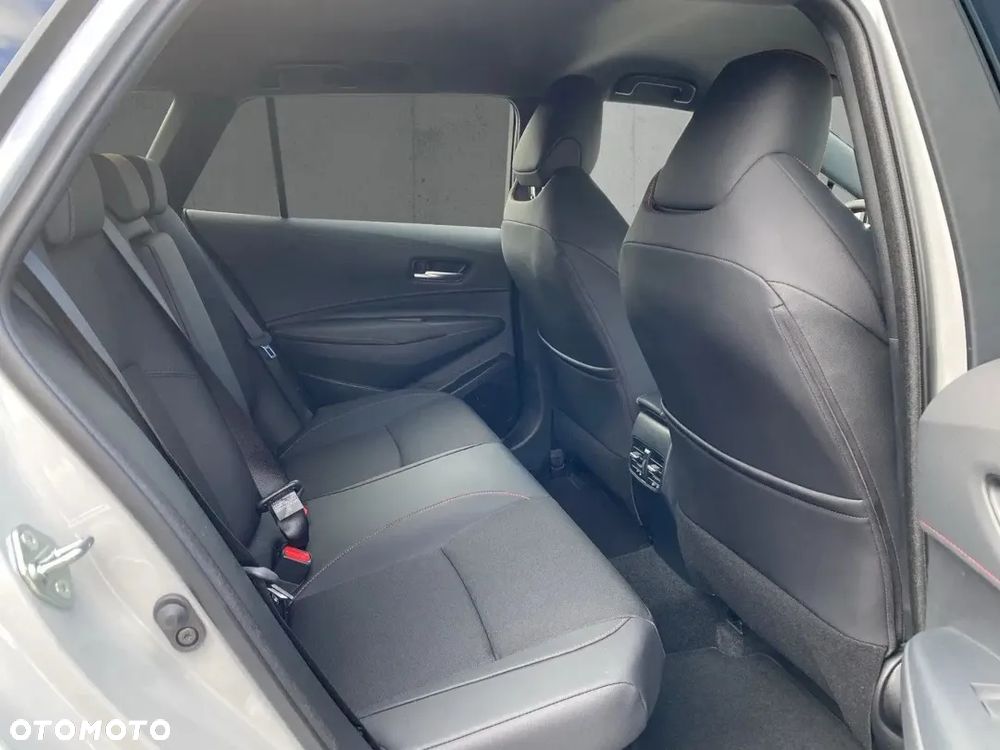 Toyota Corolla 2.0 Hybrid GR Sport - 8