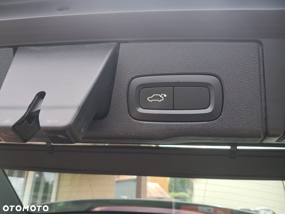 Volvo XC 60 D3 Drive-E Momentum - 19