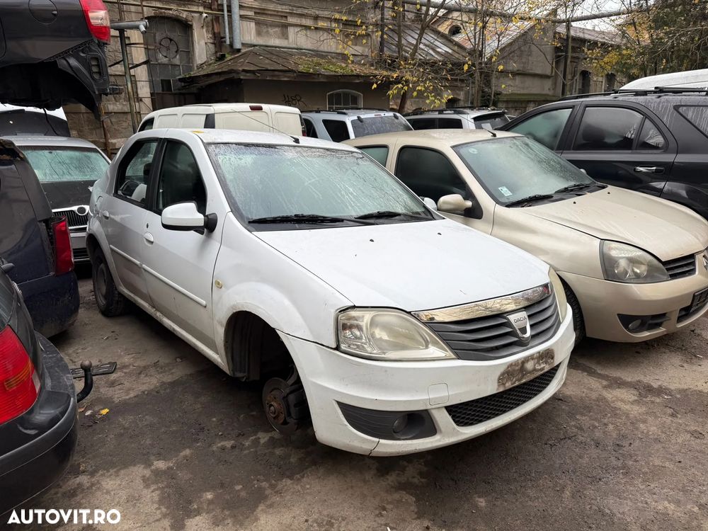 Dezmembrez Dacia Logan PH2 facelift alb 2010 1,6 MPI