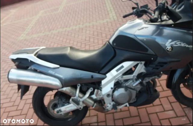 Suzuki V-STROM - 4