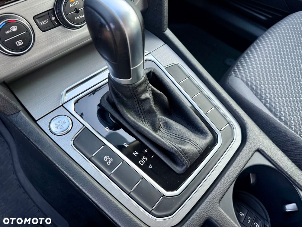 Volkswagen Passat 1.5 TSI EVO Comfortline DSG - 29