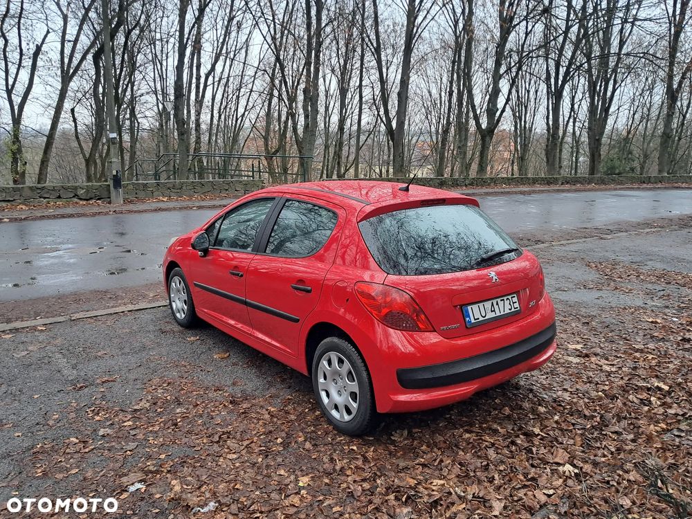 Peugeot 207 1.4 Presence - 4