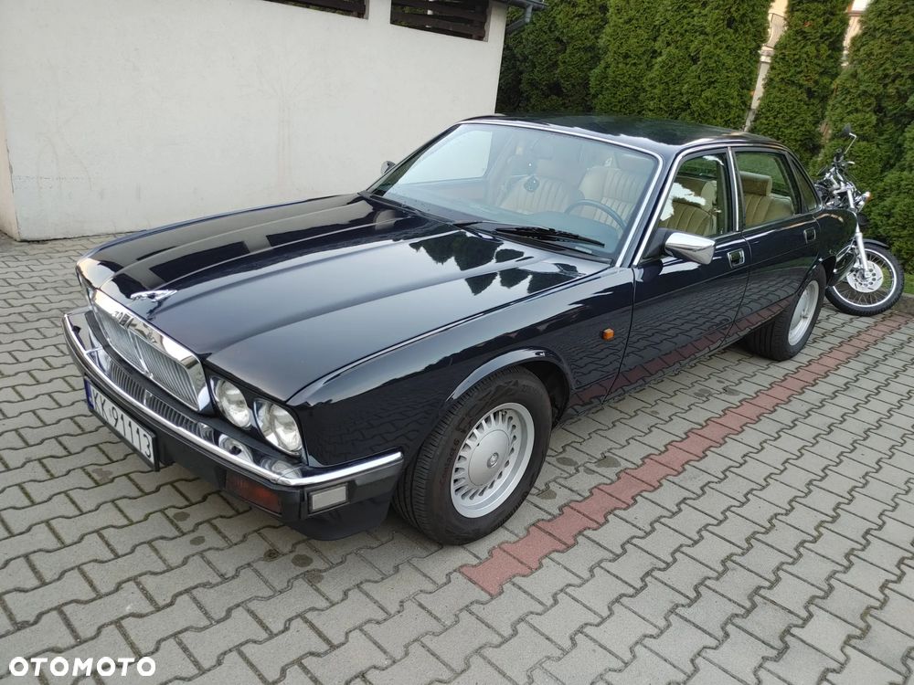 Jaguar XJ Soverign 3.2i - 4