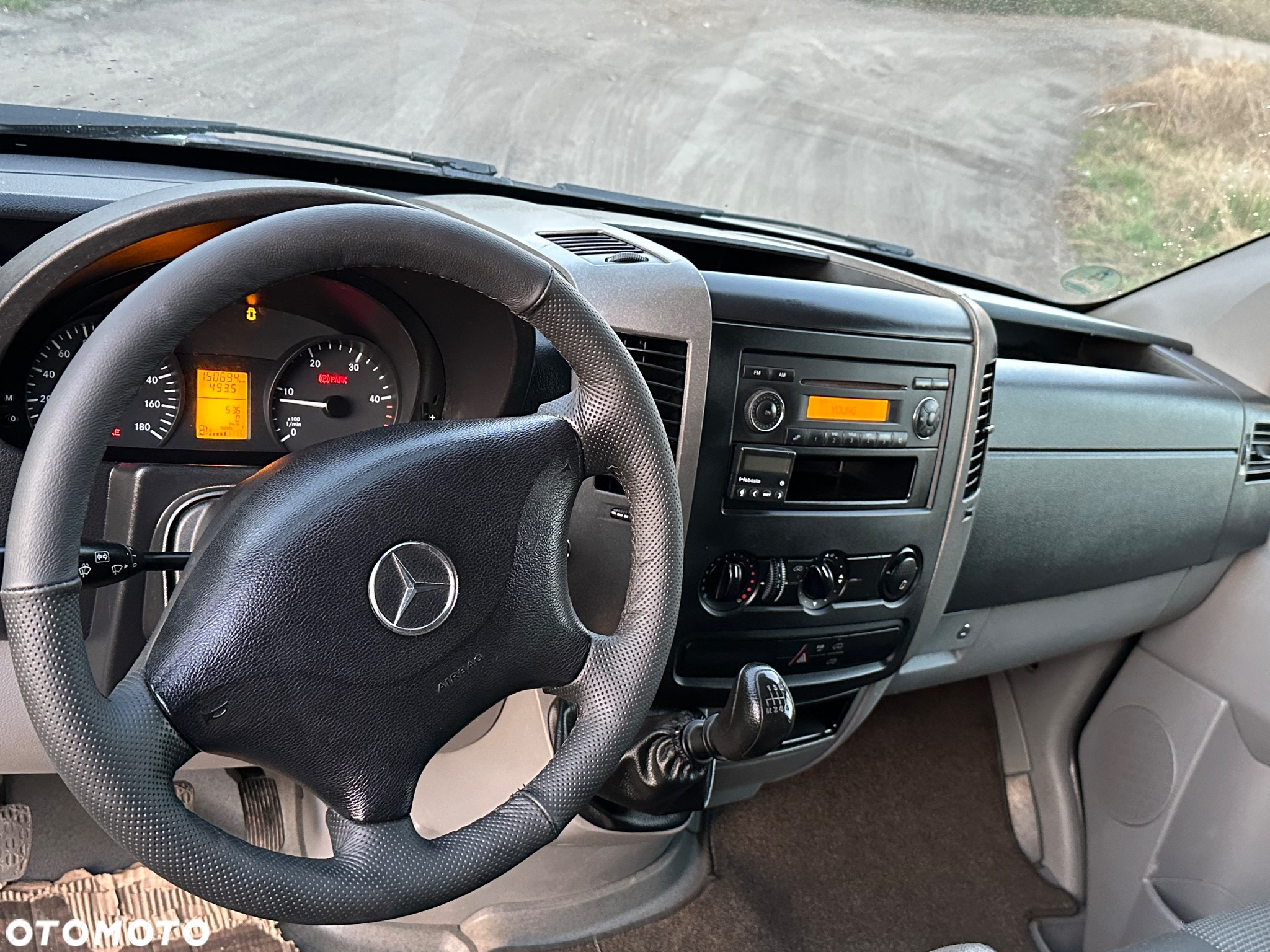 Mercedes-Benz Sprinter - 4