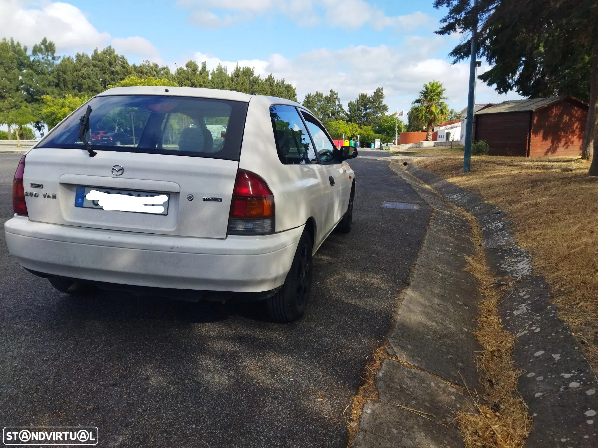 Mazda 323 P 2.0 D - 3